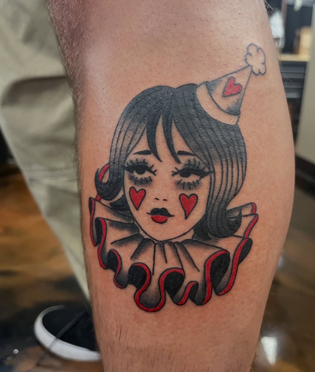 I got to do this sick clown girl and I am so happy with how she came out!!! More designs and ideas like this please and thank you! 🤗